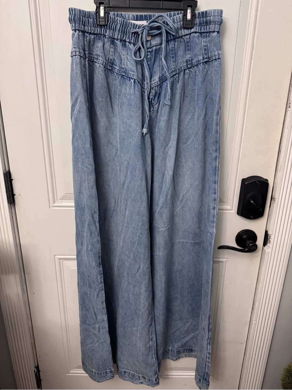 Women’s Fashion Nova Sharlene Tue Waist Wide Leg Jeans Size 11 NWT